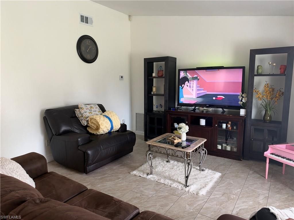 279 Ground Dove Cir , Lehigh Acres, FL 33936 Photo