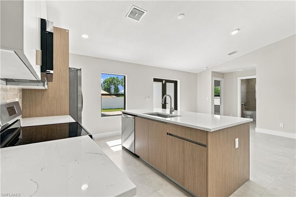 1120 Fontana St E, Lehigh Acres, FL 33974 Photo