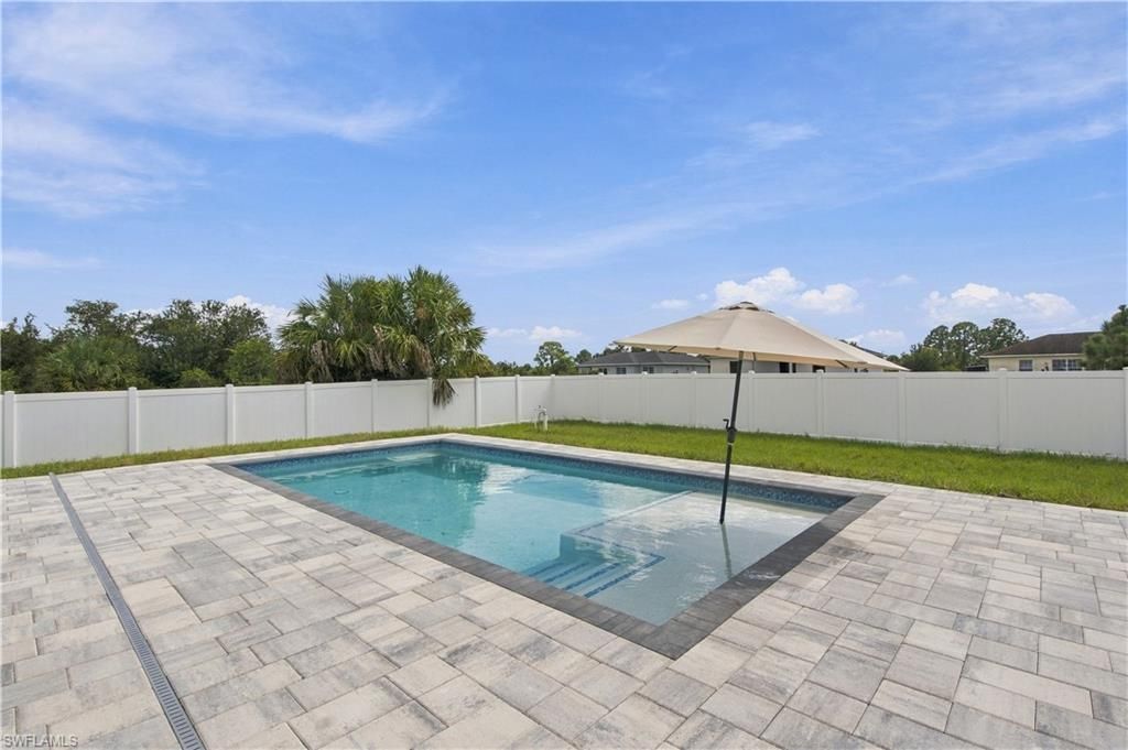 1120 Fontana St E, Lehigh Acres, FL 33974 Photo