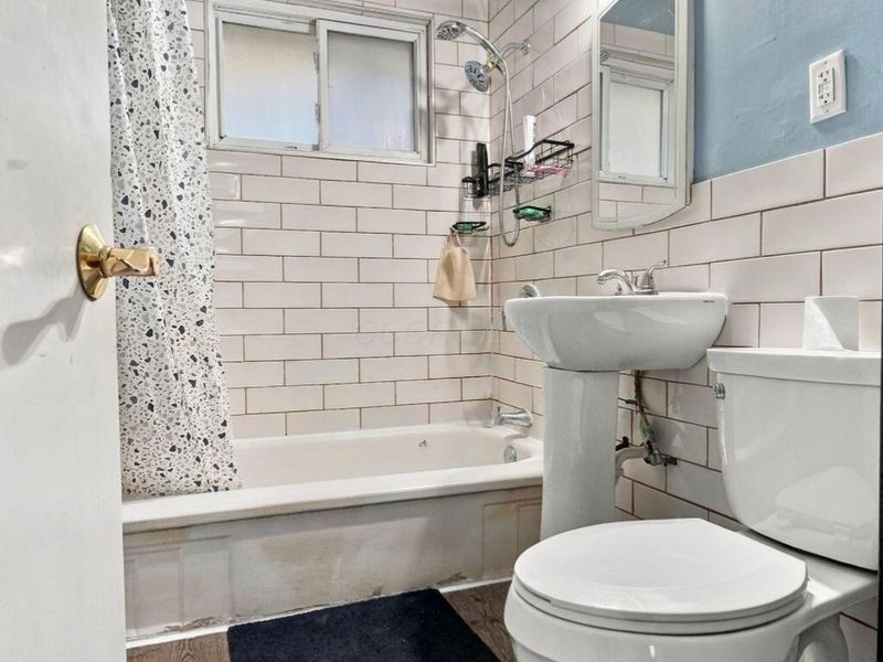 1572 Myrtle Avenue , Columbus, OH 43211 Photo 13