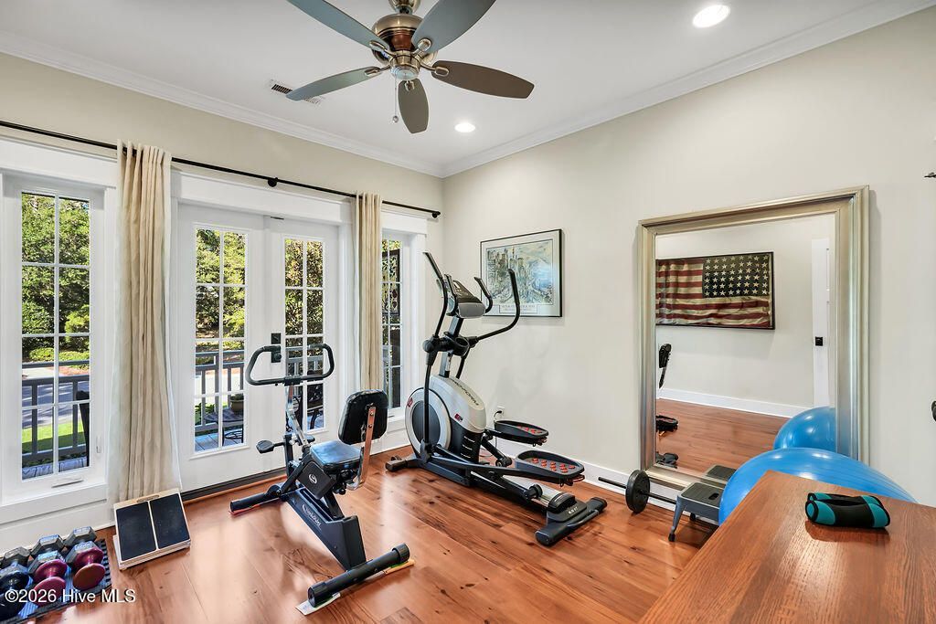 506 Quarter Master Drive Photo 11
