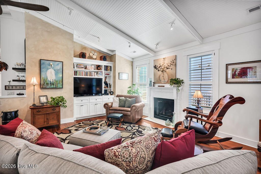 506 Quarter Master Drive Photo 22