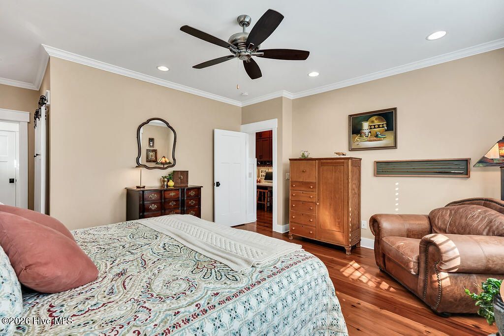 506 Quarter Master Drive Photo 31
