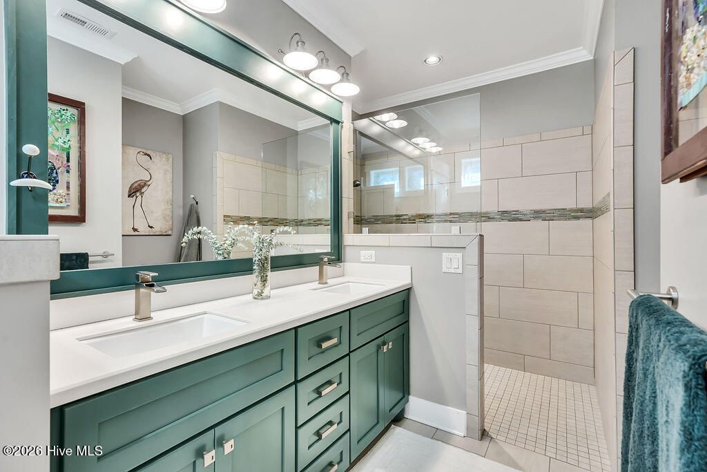 506 Quarter Master Drive Photo 33