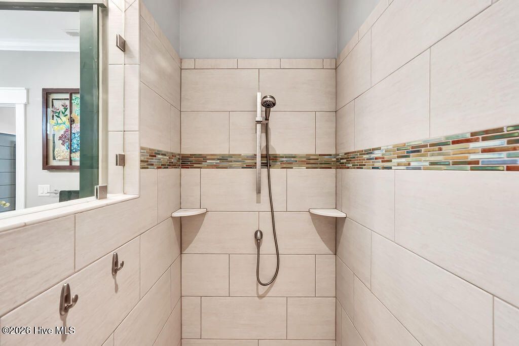 506 Quarter Master Drive Photo 34