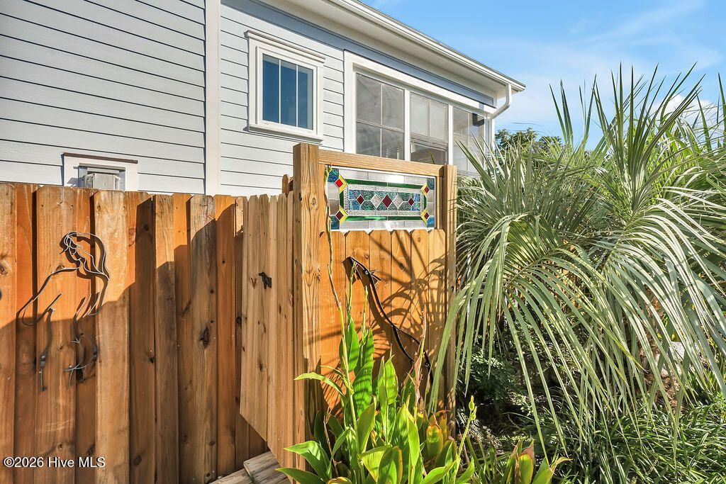 506 Quarter Master Drive Photo 42