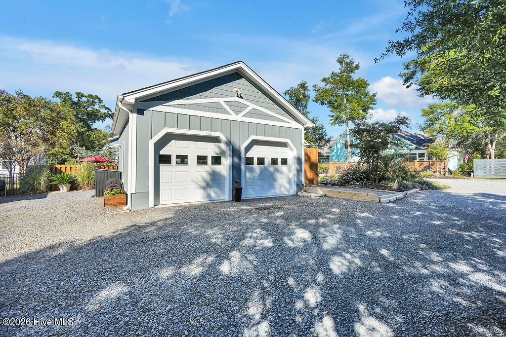 506 Quarter Master Drive Photo 51