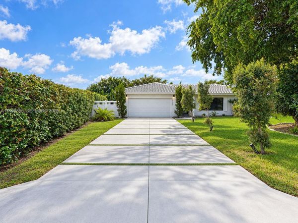 10360 NW 40th Pl , Coral Springs, FL 33065