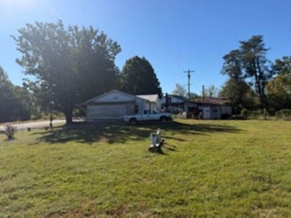 1291 Lafayette Road , Scottsville, KY 42164