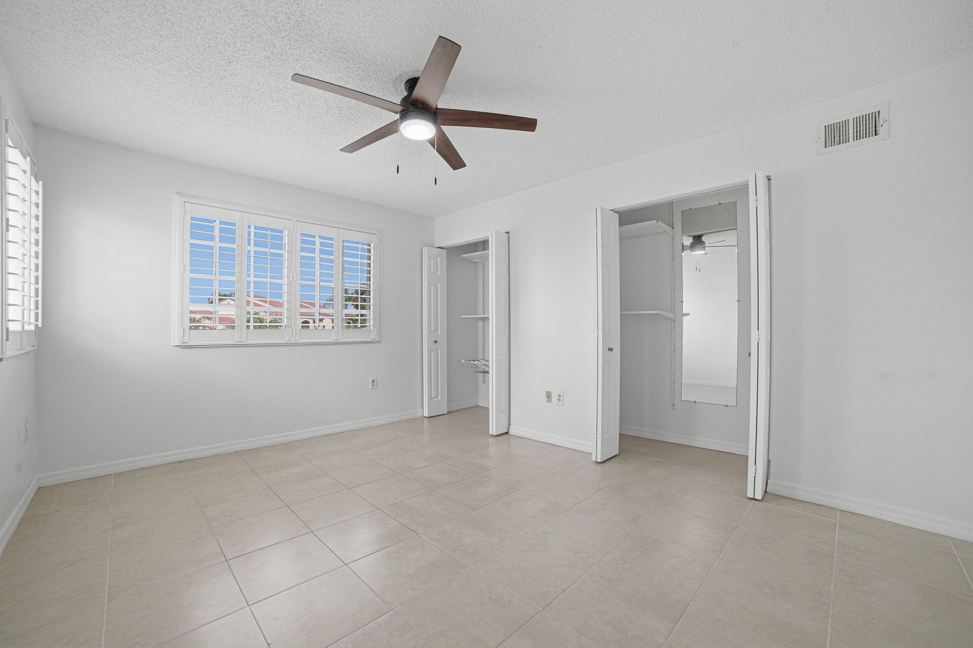 1743 Village Boulevard, Unit 304, West Palm Beach, FL 33409 Photo