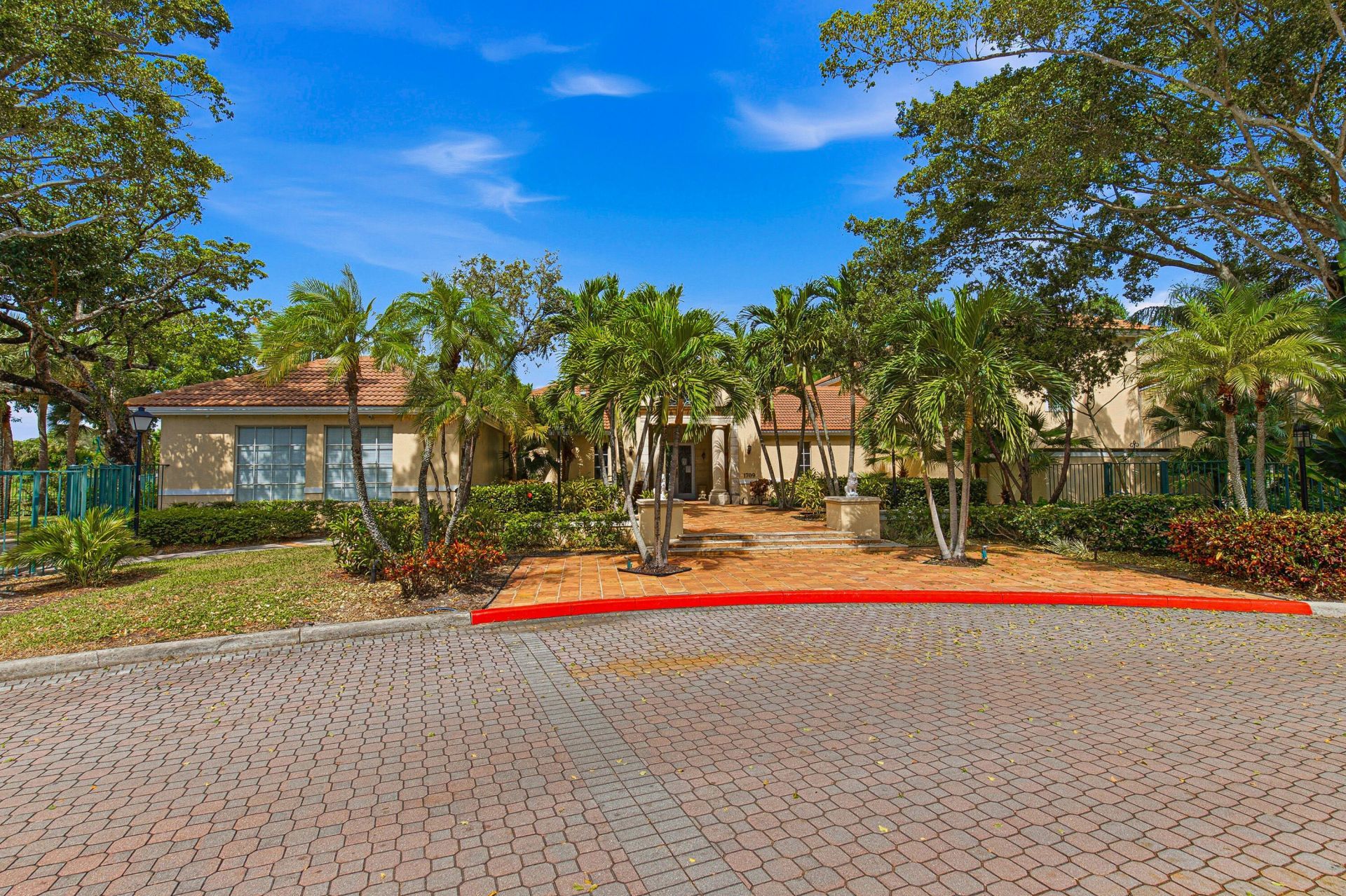 1743 Village Boulevard, Unit 304, West Palm Beach, FL 33409 Photo