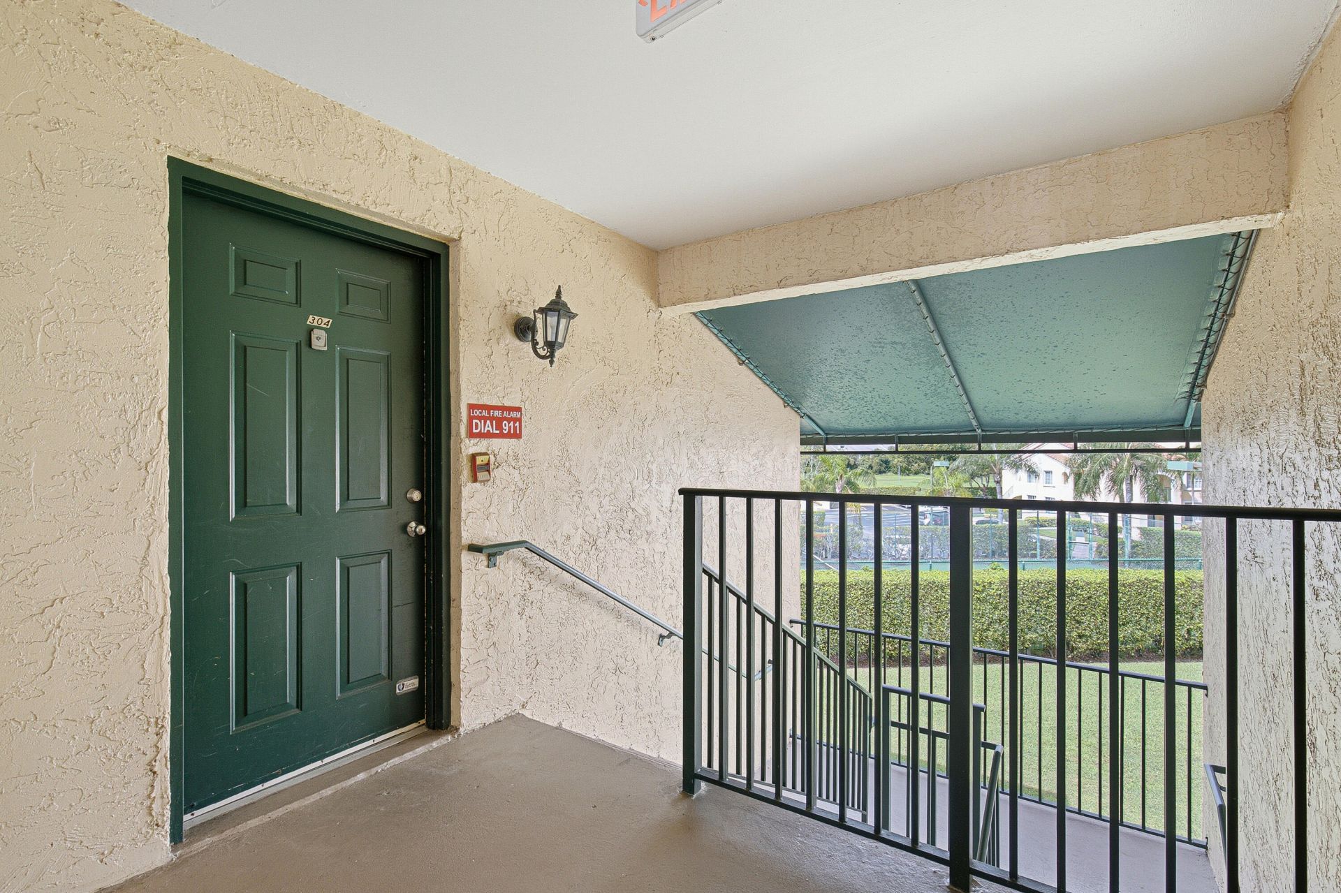 1743 Village Boulevard, Unit 304, West Palm Beach, FL 33409 Photo