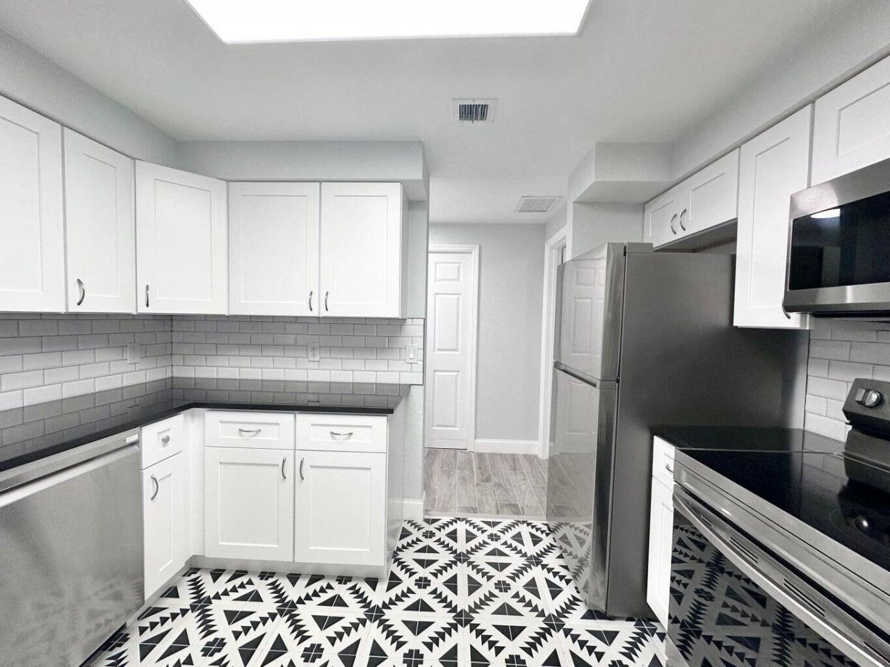 2730 Anzio Court, Unit 105, Palm Beach Gardens, FL 33410 Photo