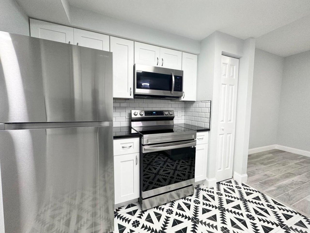 2730 Anzio Court, Unit 105, Palm Beach Gardens, FL 33410 Photo