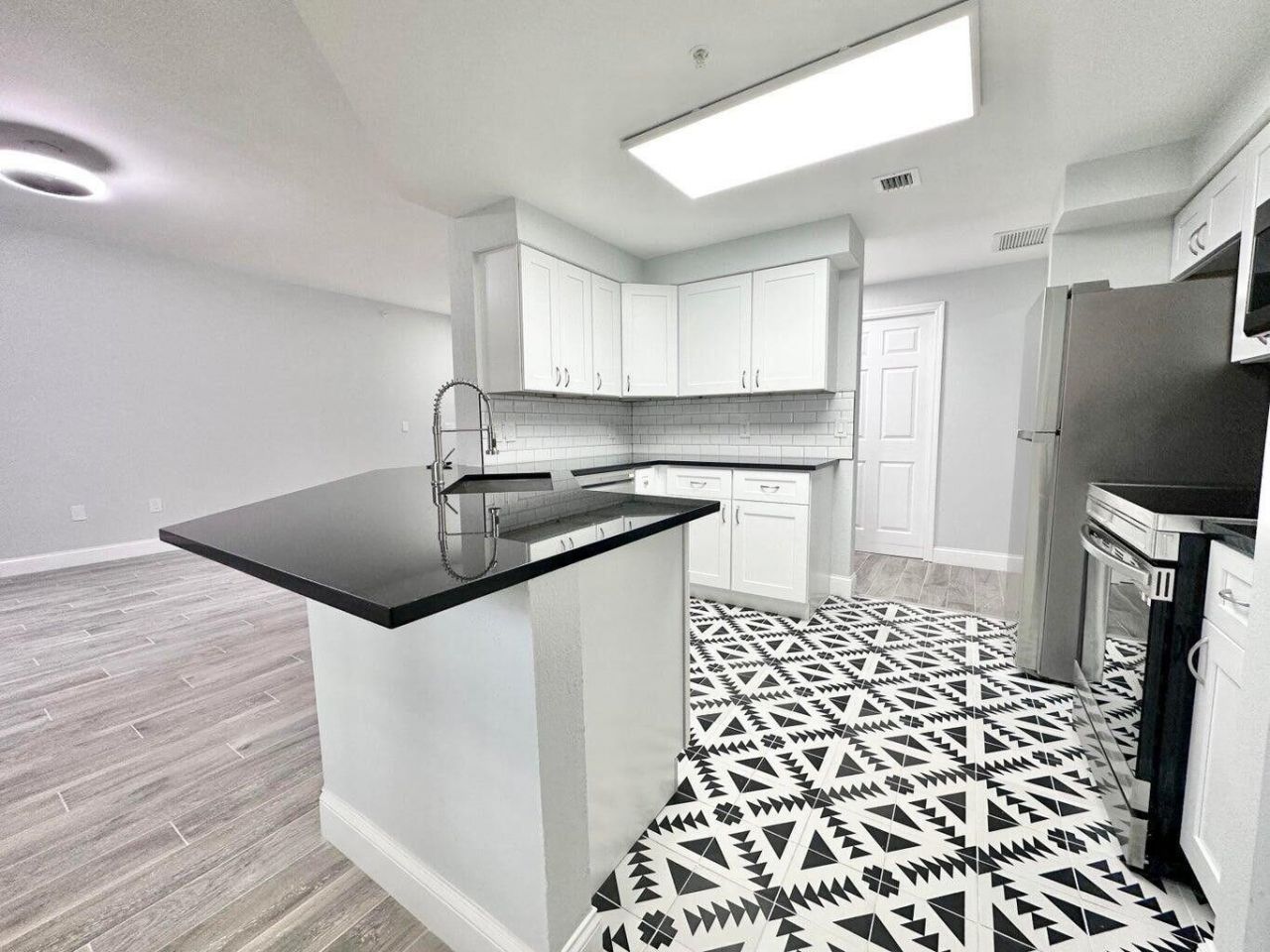 2730 Anzio Court, Unit 105, Palm Beach Gardens, FL 33410 Photo