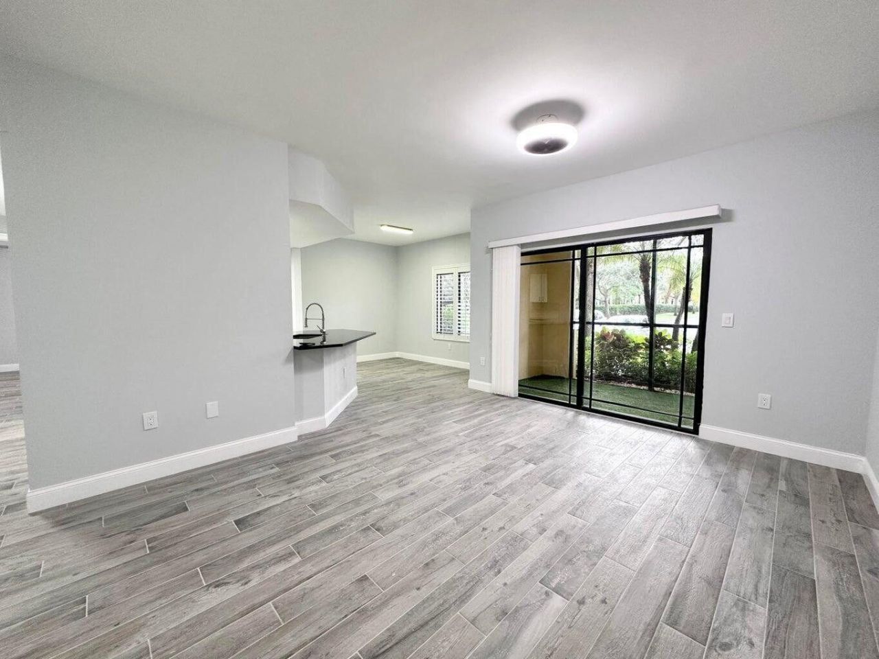 2730 Anzio Court, Unit 105, Palm Beach Gardens, FL 33410 Photo