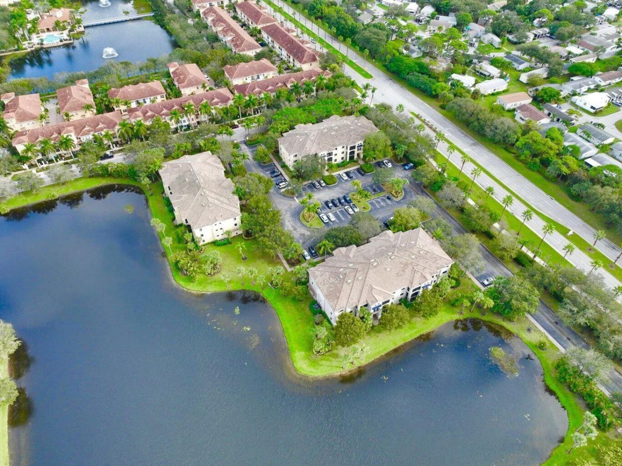 2730 Anzio Court, Unit 105, Palm Beach Gardens, FL 33410 Photo