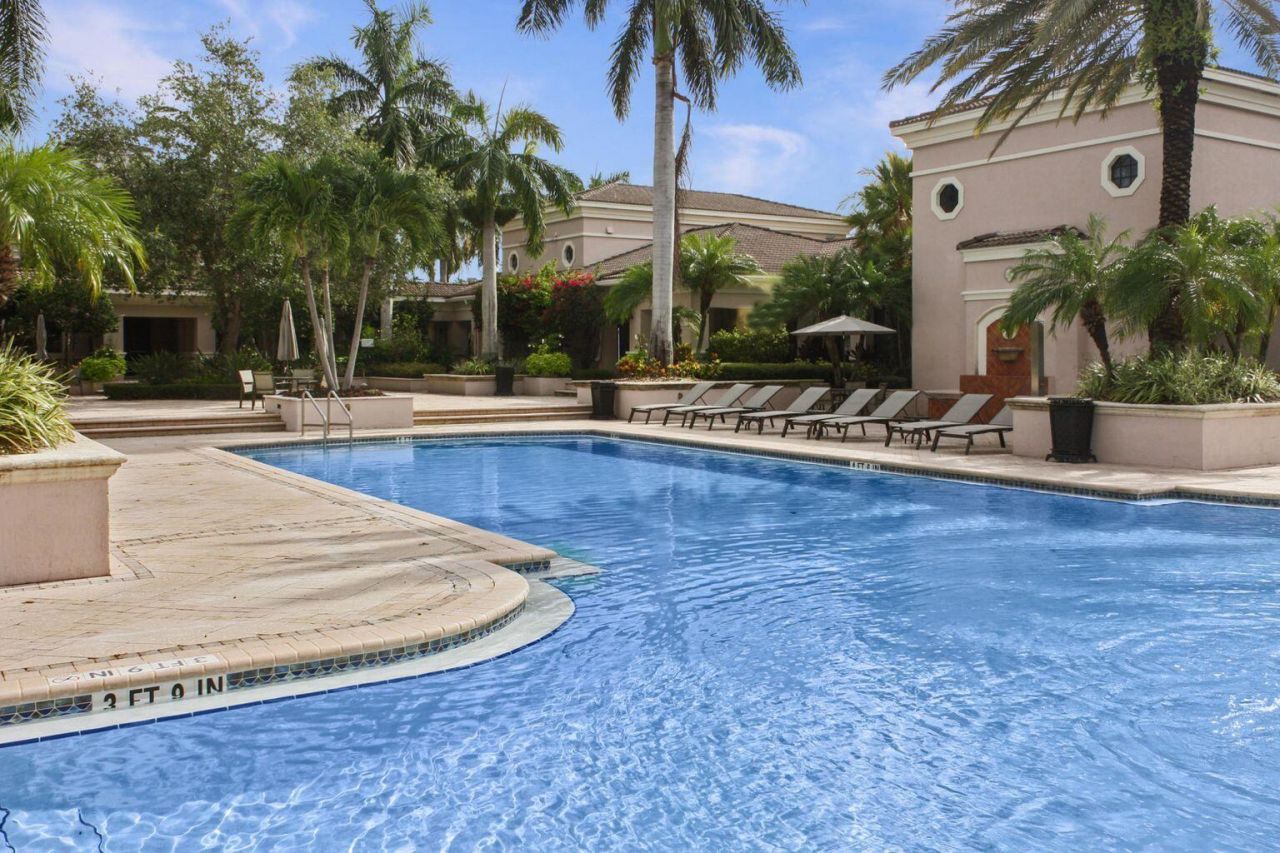 2730 Anzio Court, Unit 105, Palm Beach Gardens, FL 33410 Photo