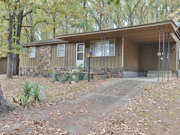 55 Pickles Gap Rd., Conway, AR 72032