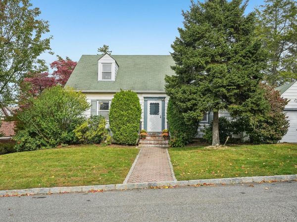 35 Holbrook Avenue , Yonkers, NY 10710