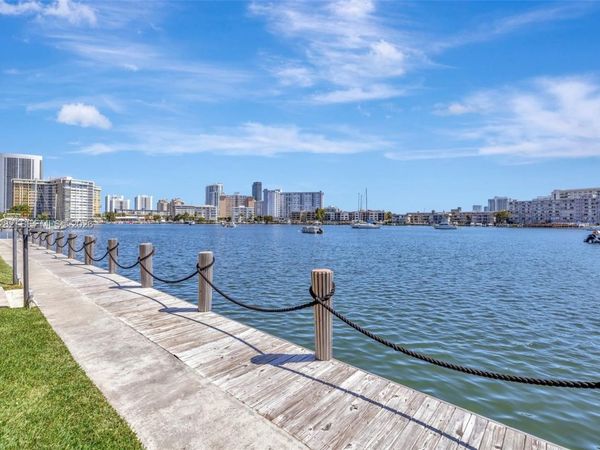 2200 Diana Dr , Unit 111, Hallandale Beach, FL 33009