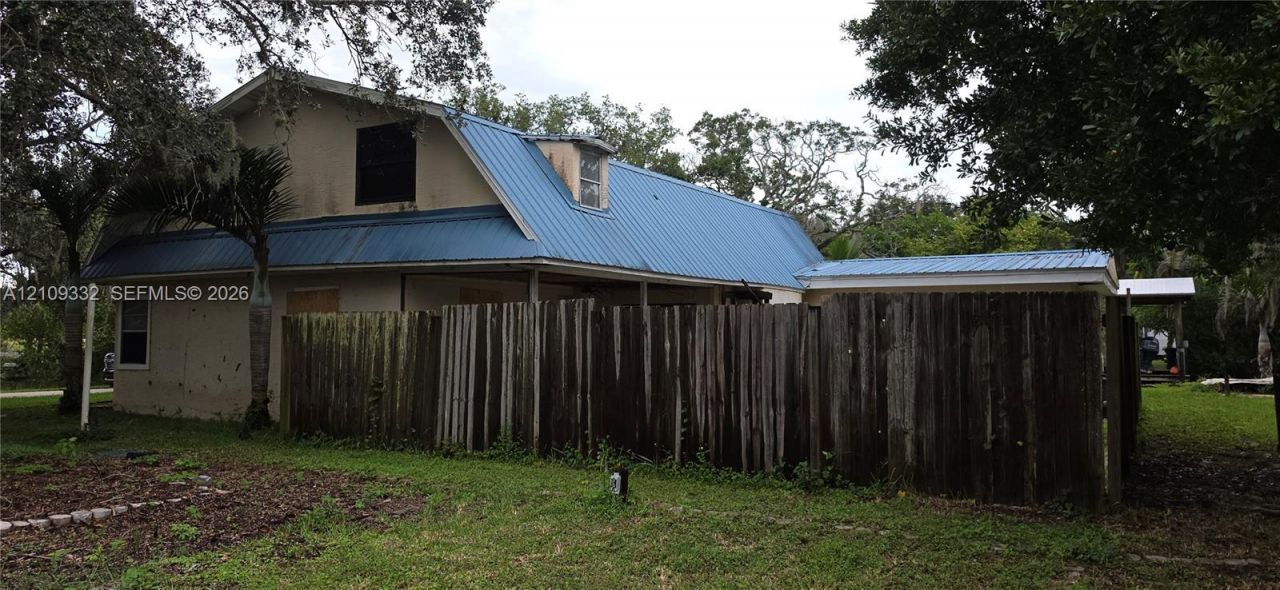 400 Peninsula Dr , Saint Lucie Village, FL 34946 Photo