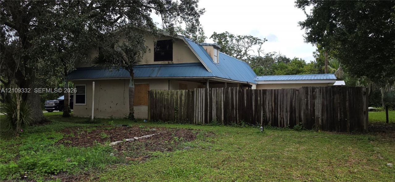 400 Peninsula Dr , Saint Lucie Village, FL 34946 Photo