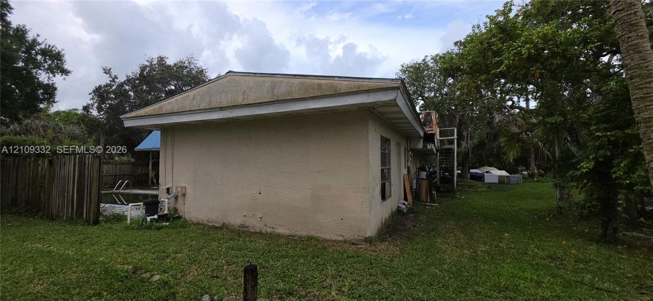 400 Peninsula Dr , Saint Lucie Village, FL 34946 Photo