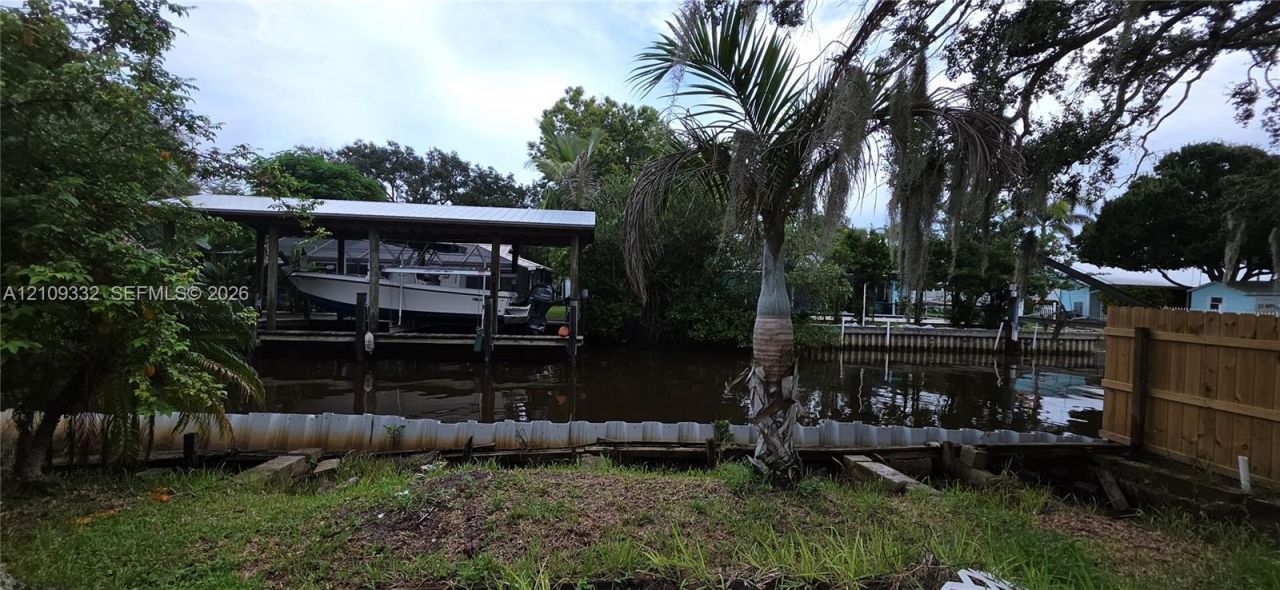 400 Peninsula Dr , Saint Lucie Village, FL 34946 Photo