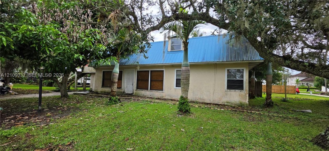 400 Peninsula Dr , Saint Lucie Village, FL 34946 Photo