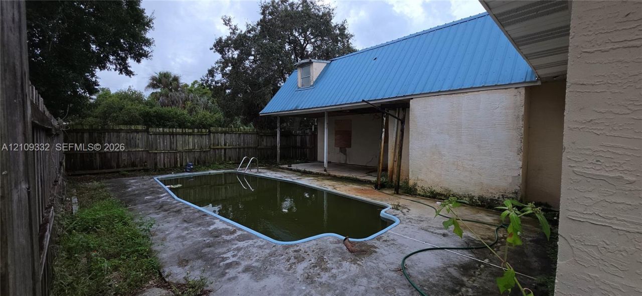 400 Peninsula Dr , Saint Lucie Village, FL 34946 Photo