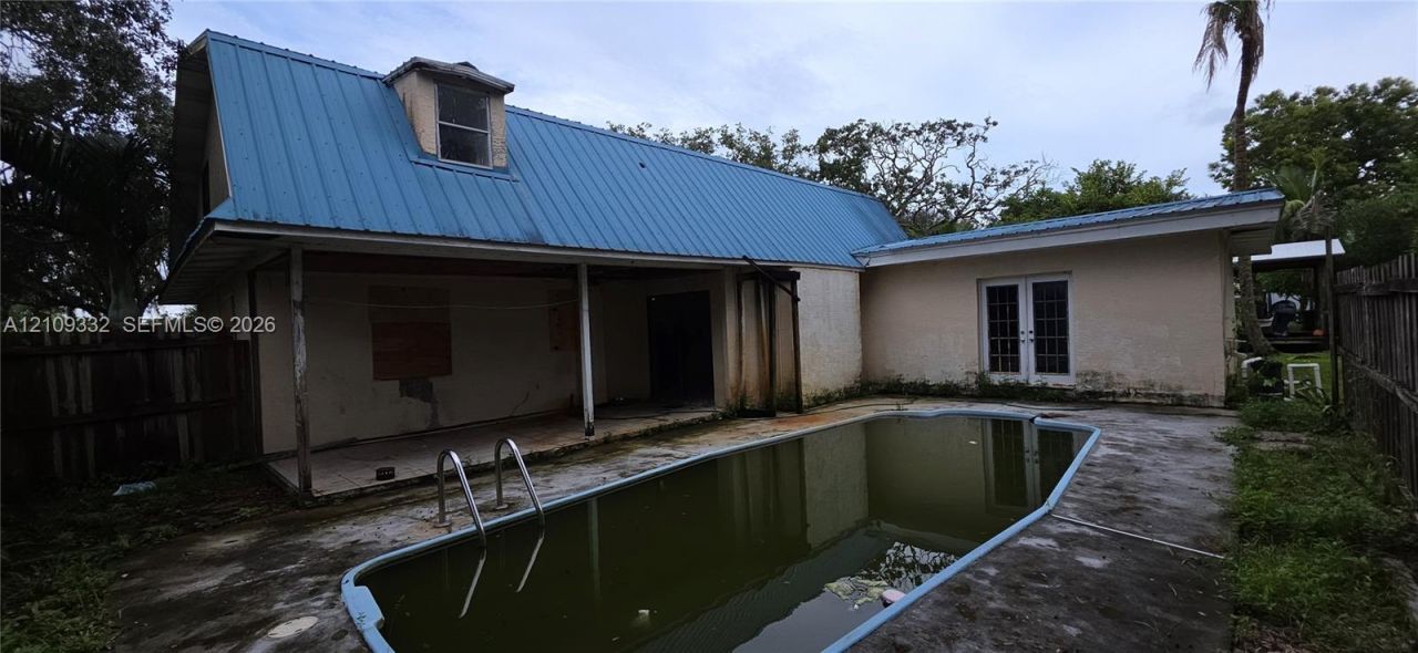 400 Peninsula Dr , Saint Lucie Village, FL 34946 Photo