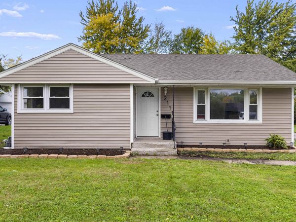 2111 Sherman Avenue, ROCKFORD, IL 61101
