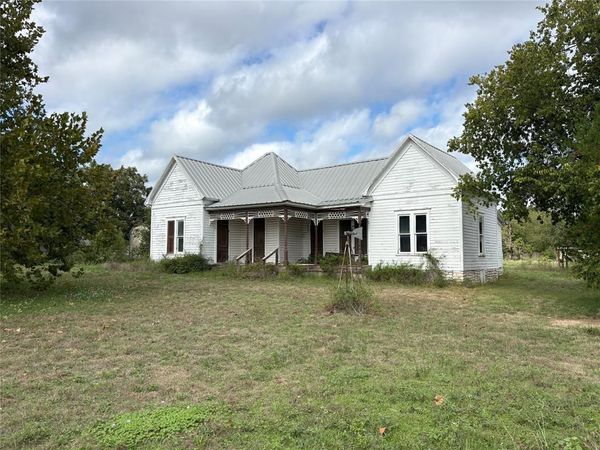 104 A E North Street , Hico, TX 76457