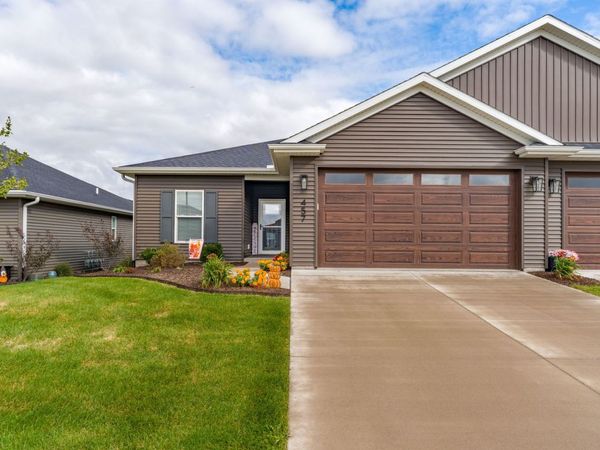 457 N 3rd Avenue , Unit NA, Eldridge, IA 52748