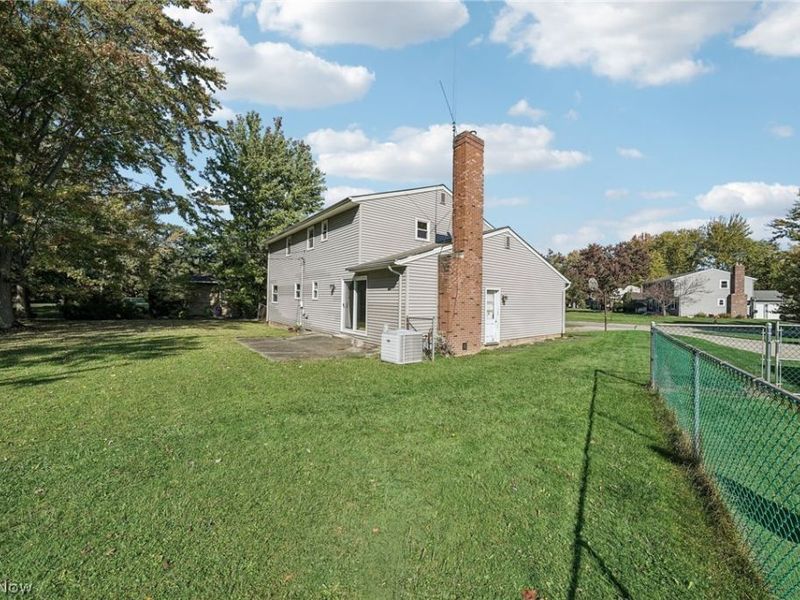 26961 Leenders Lane, North Olmsted, OH 44070 Photo 15
