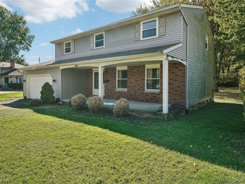 26961 Leenders Lane, North Olmsted, OH 44070 Photo 2