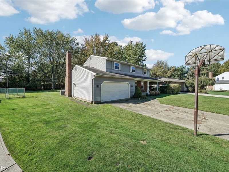 26961 Leenders Lane, North Olmsted, OH 44070 Photo 3