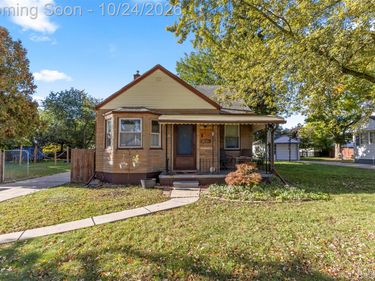 2121 Cicotte Avenue, Lincoln Park, Mi 48146