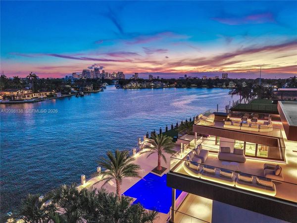 725 Middle River Dr , Fort Lauderdale, FL 33304