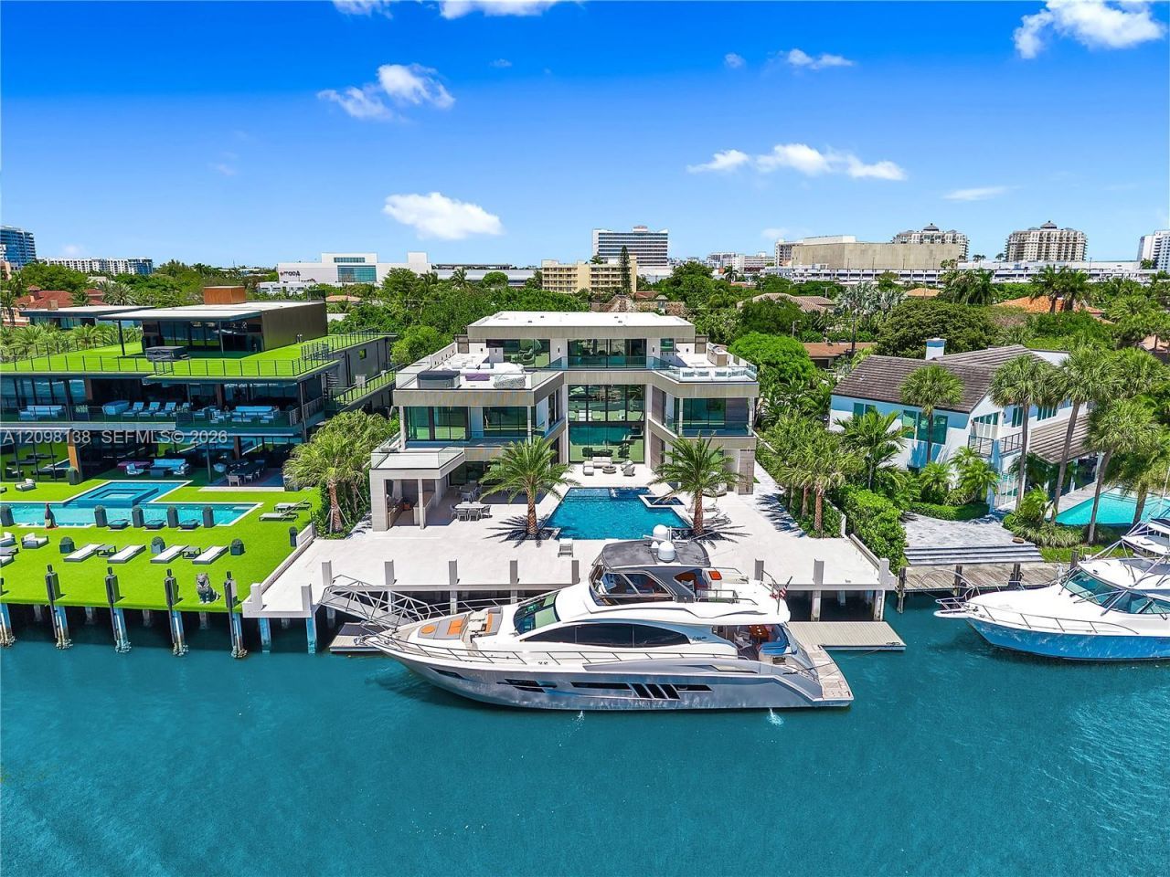 725 Middle River Dr , Fort Lauderdale, FL 33304 Photo