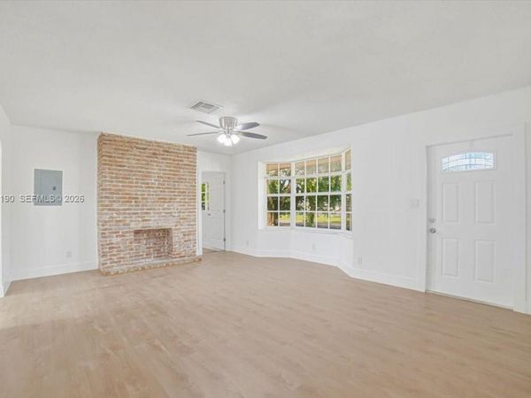 3932 NW 39th Ave , Lauderdale Lakes, FL 33309