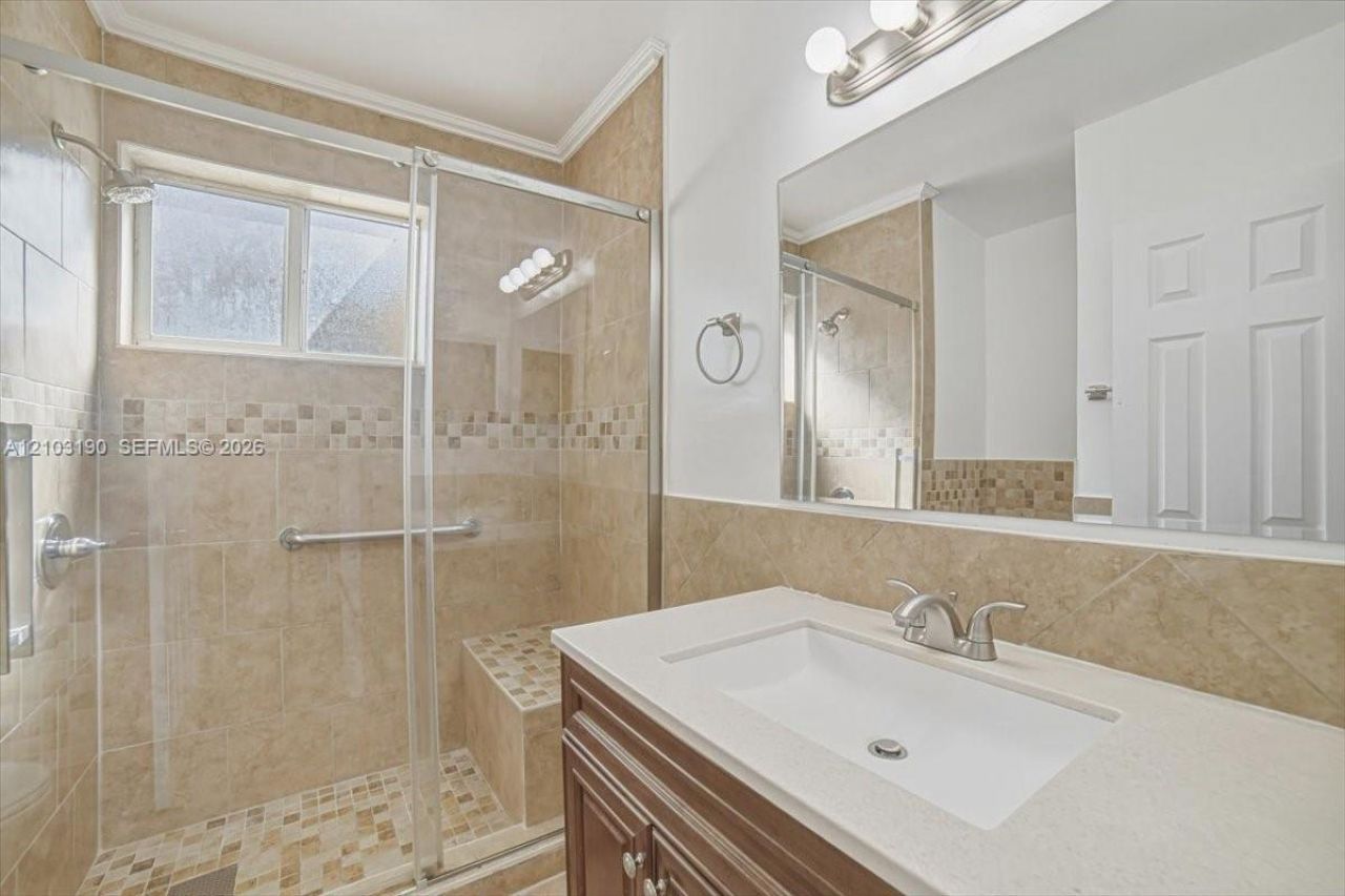 3932 NW 39th Ave , Lauderdale Lakes, FL 33309 Photo