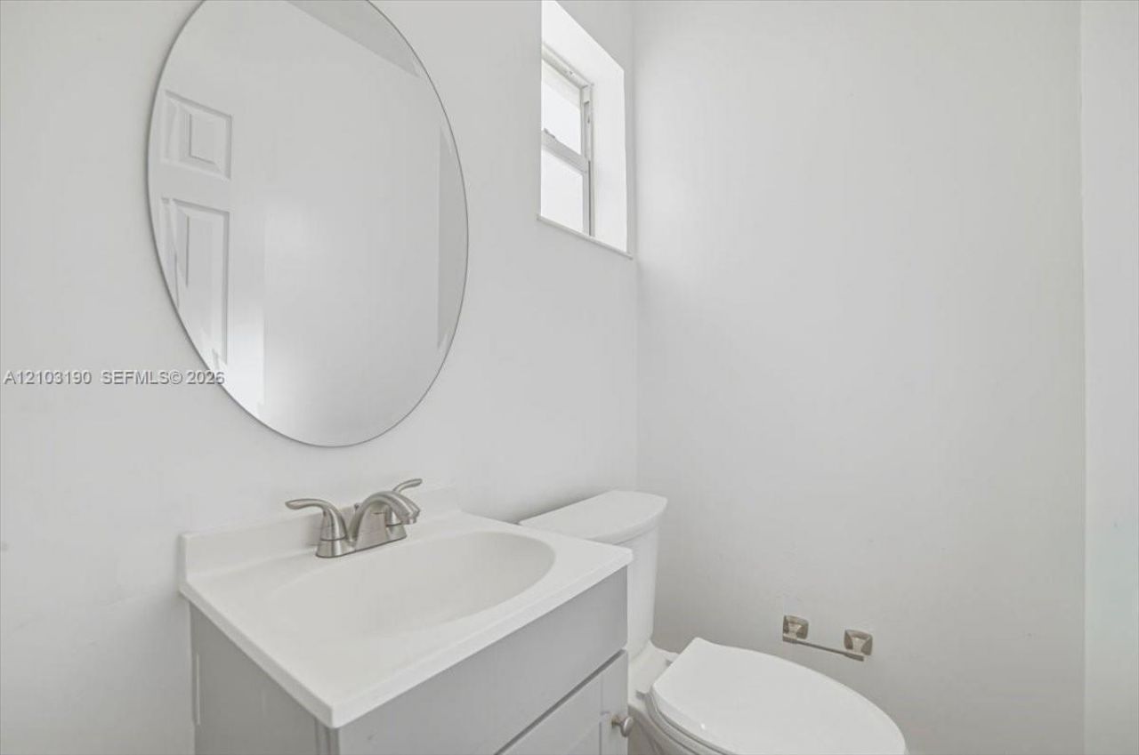 3932 NW 39th Ave , Lauderdale Lakes, FL 33309 Photo