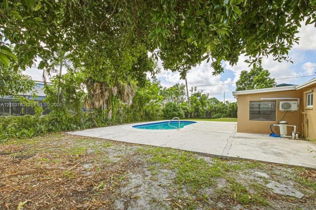 3932 NW 39th Ave , Lauderdale Lakes, FL 33309 Photo