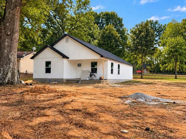 1202 S Lexington Street , Trenton, TN 38382