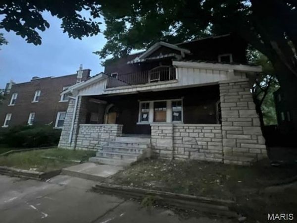 3689 Montana Street , St Louis, MO 63116
