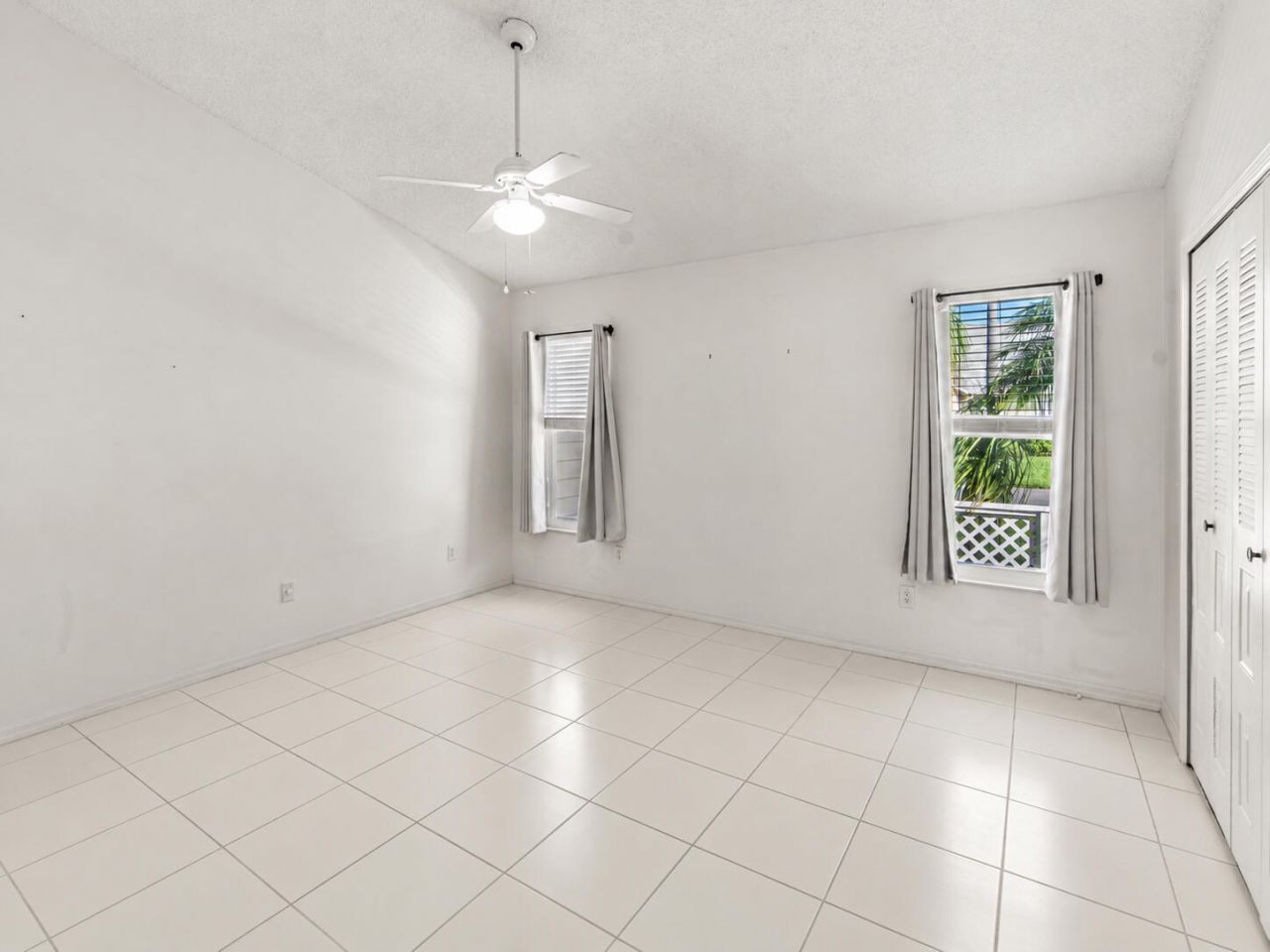 2632 SE Tropical East Circle, Port Saint Lucie, FL 34952 Photo