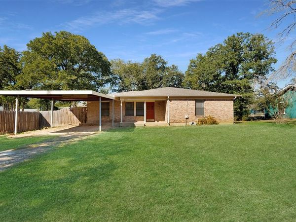 1608 Tanglewood Drive, Azle, TX 76020