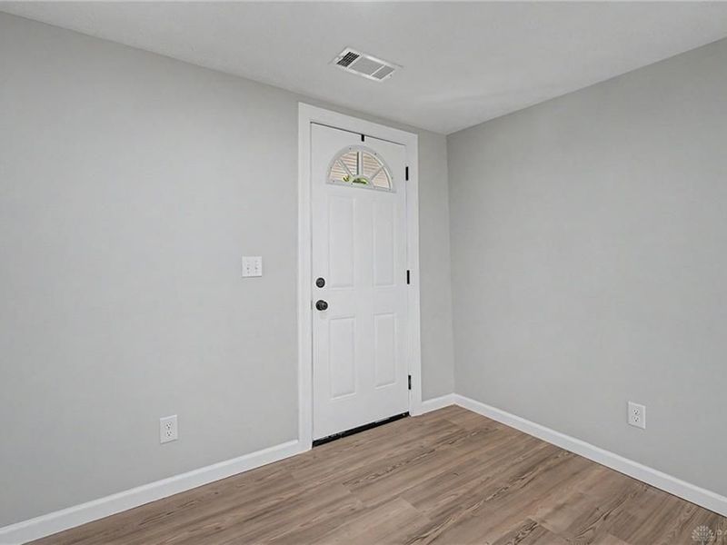 843 Hook Road, Xenia, OH 45385 Photo 8